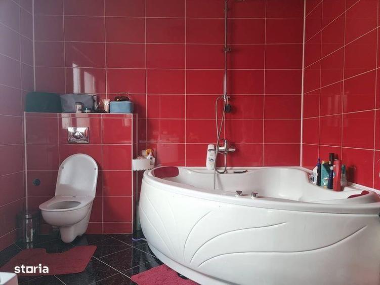 Casă cu 4 camere cu Teren 180 Mp în Central