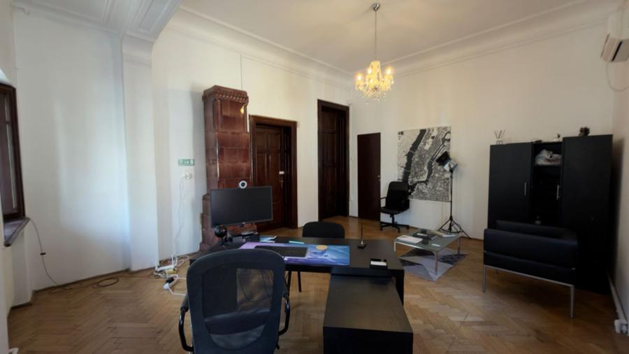 Birou, de 25 mp, în Grădina Icoanei