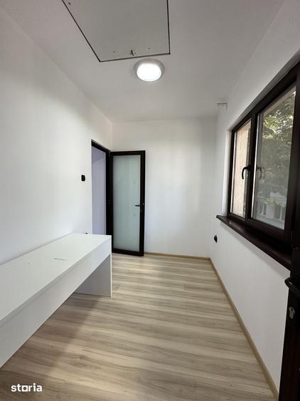 Casă cu 4 camere cu Teren 80 Mp în Central