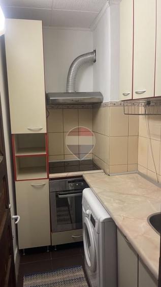Garsonieră decomandată, mobilată în Titan