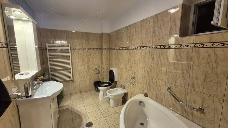Casă cu Teren 302 Mp în Vatra Luminoasă
