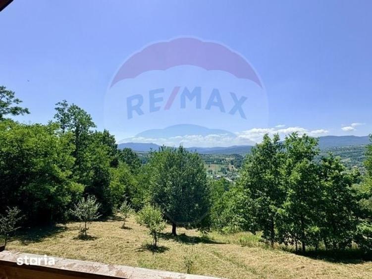 Casă cu 1 camere cu Teren 3177 Mp în Giulești