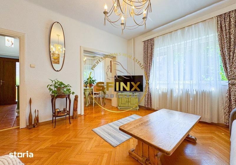 Casă cu 6 camere cu Teren 246 Mp în Vatra Luminoasă