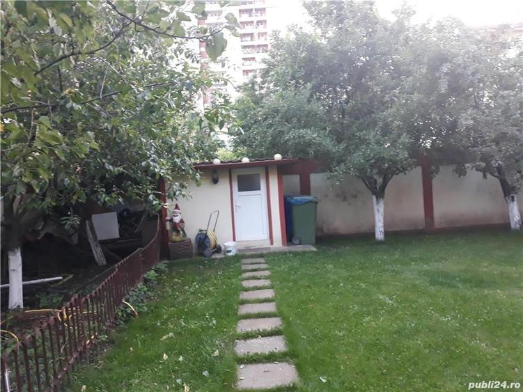 Casă cu 13 camere cu Teren 1000 Mp în Ghencea
