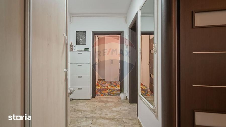 Apartament cu 2 camere decomandat în Sânpetru