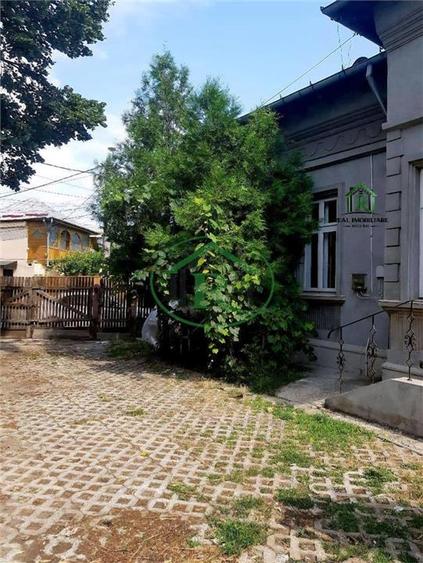 Spațiu comercial, de 100 mp, în Central