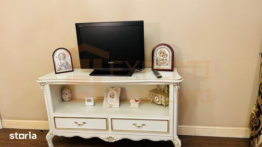 Apartament cu 3 camere în Tomis III