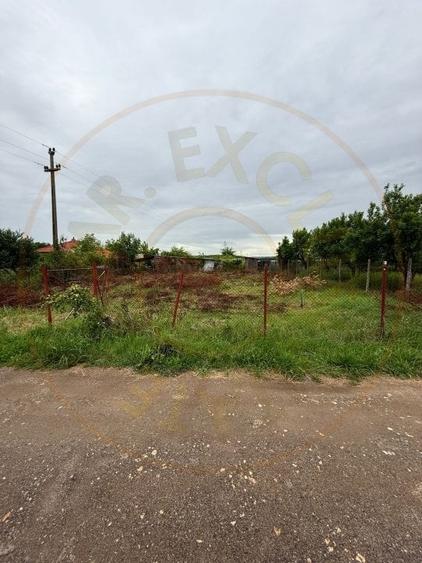 Teren Construcții intravilan de 500 mp, în Botiz