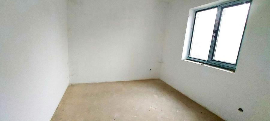 Duplex cu 5 camere cu Canalizare în Central