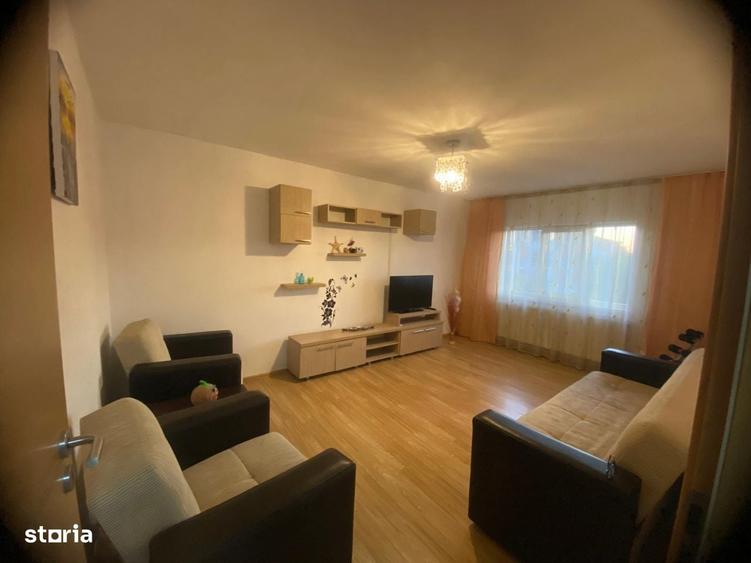 Apartament cu 2 camere decomandat în 1 Mai