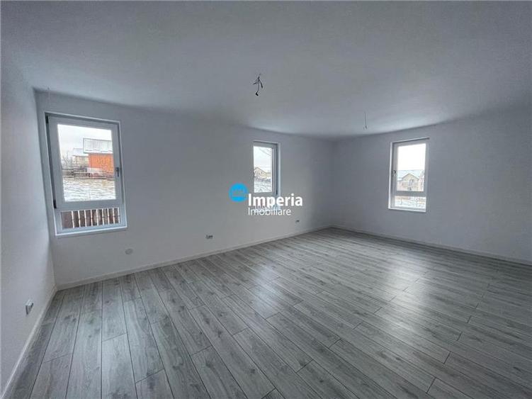Casă individuală cu 6 camere cu Teren 450 Mp în Valea Lupului