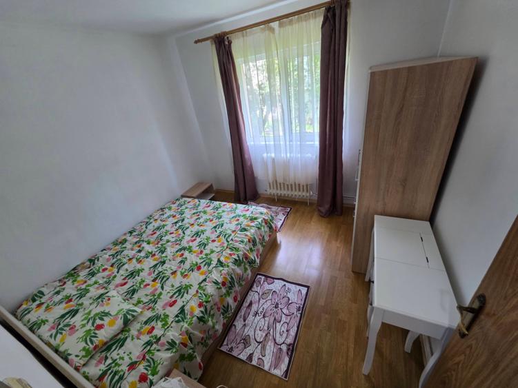 Apartament cu 4 camere semidecomandat în Mănăștur
