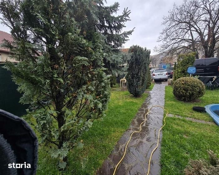 Casă cu 3 camere cu Teren 400 Mp în Central