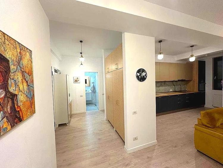 Apartament cu 2 camere decomandat, mobilat în Voluntari