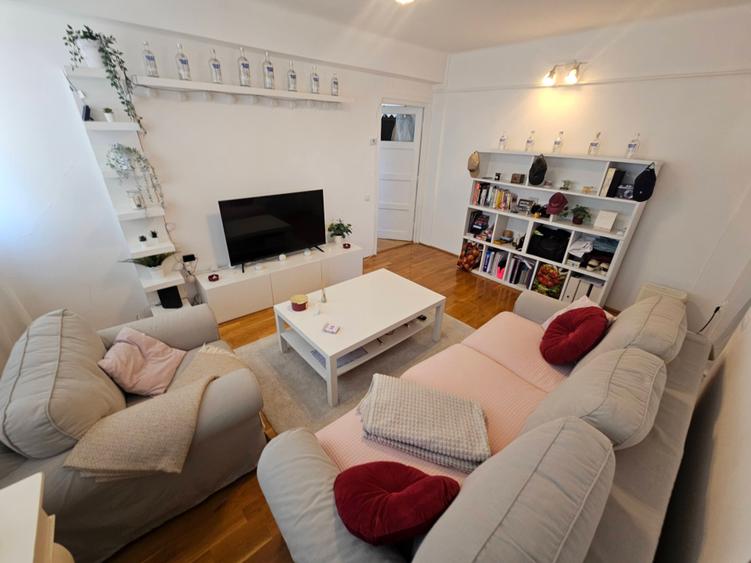 Apartament cu 2 camere semidecomandat în Central — fotografia 1