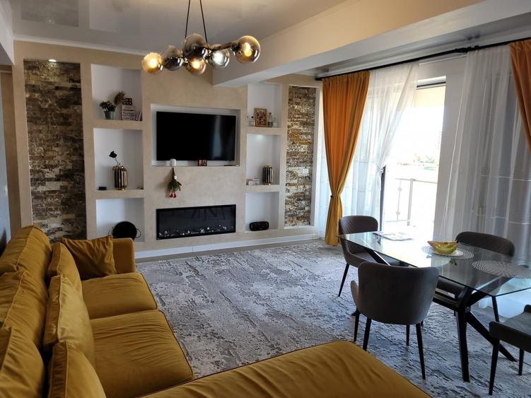 Apartament cu 3 camere decomandat, mobilat în Năvodari