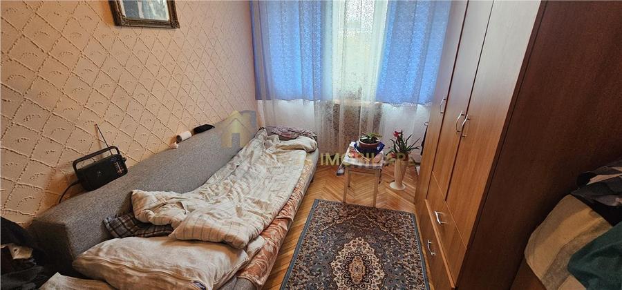 Apartament cu 4 camere semidecomandat, mobilat în Mănăștur
