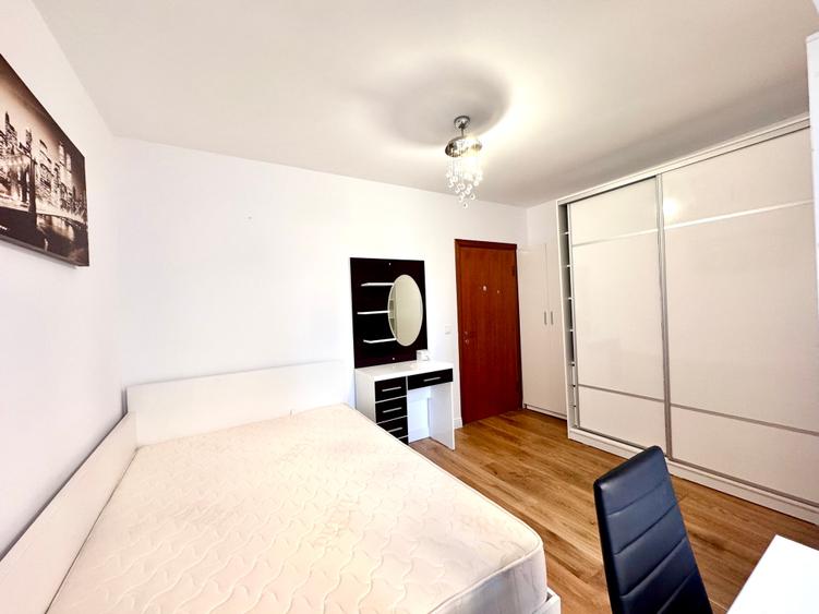 Apartament cu 3 camere decomandat în Calea Călărașilor