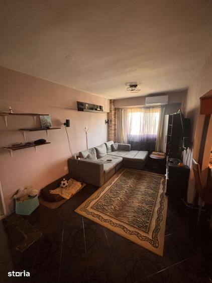 Apartament cu 4 camere, mobilat în Triaj