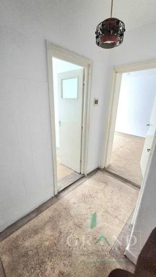 Apartament cu 2 camere semidecomandat în Semicentral