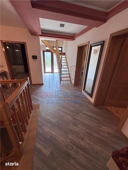 Casă cu 5 camere cu Teren 1000 Mp în Rediu