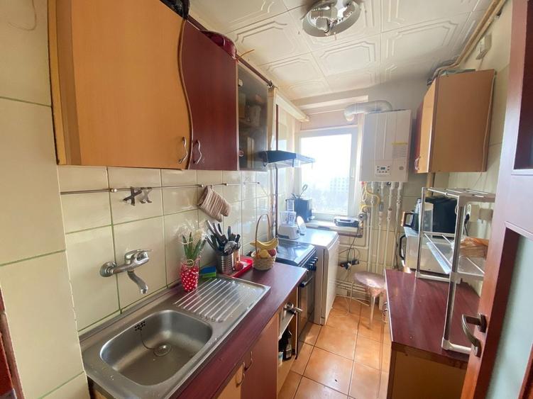 Apartament cu 2 camere semidecomandat, mobilat în Grivița