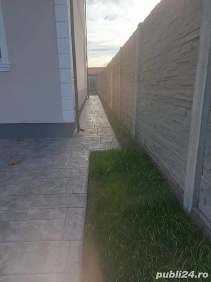 Casă cu 3 camere cu Teren 300 Mp în Utvin