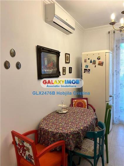 Apartament cu 4 camere decomandat, mobilat în Băneasa
