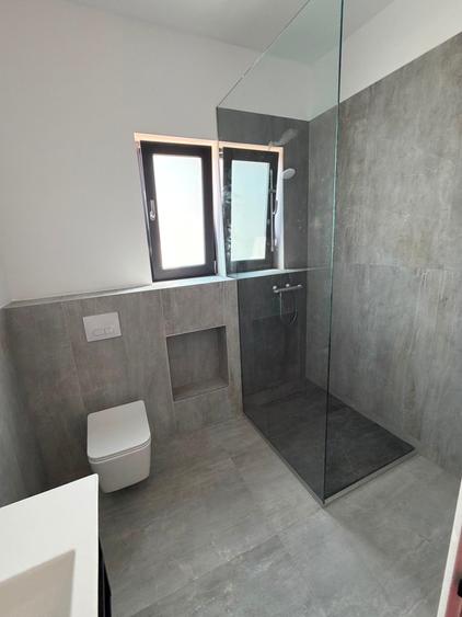 Casă individuală cu 4 camere cu Canalizare în Domnești