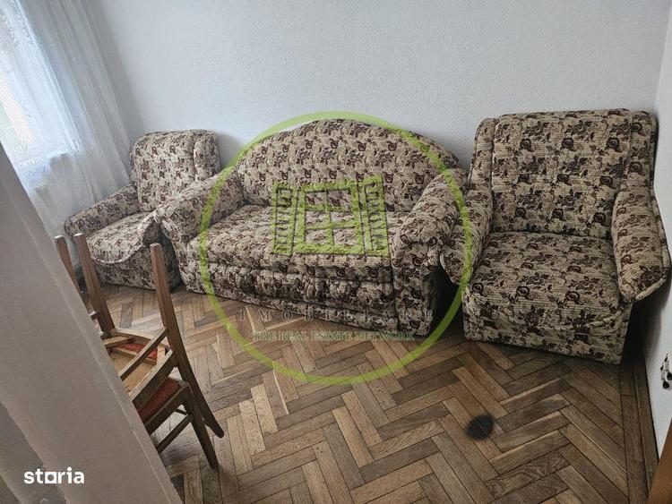 Apartament cu 3 camere semidecomandat în Cioplea