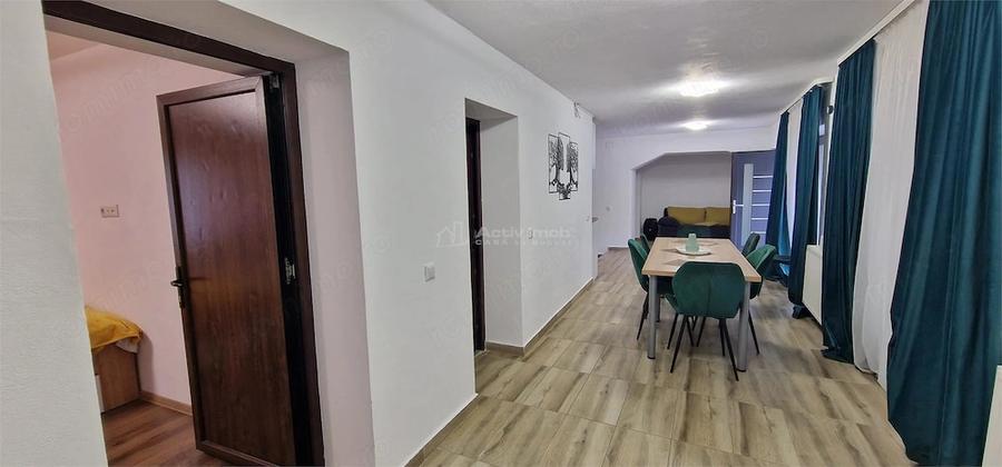 Casă cu Teren 878 Mp în Văliug