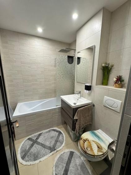 Apartament cu 3 camere decomandat, mobilat în Bogdan Vodă