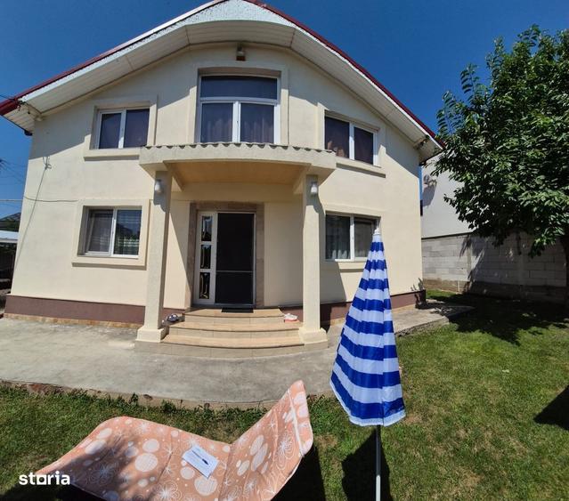 Casă cu 4 camere în Valu lui Traian