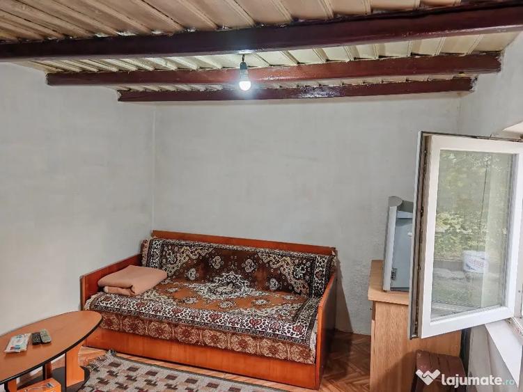 Casă cu 3 camere cu Teren 700 Mp în Lanurile
