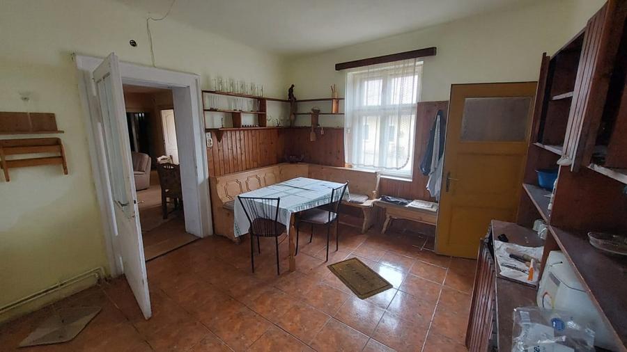 Casă cu 5 camere cu Teren 1425 Mp în Cisnădie