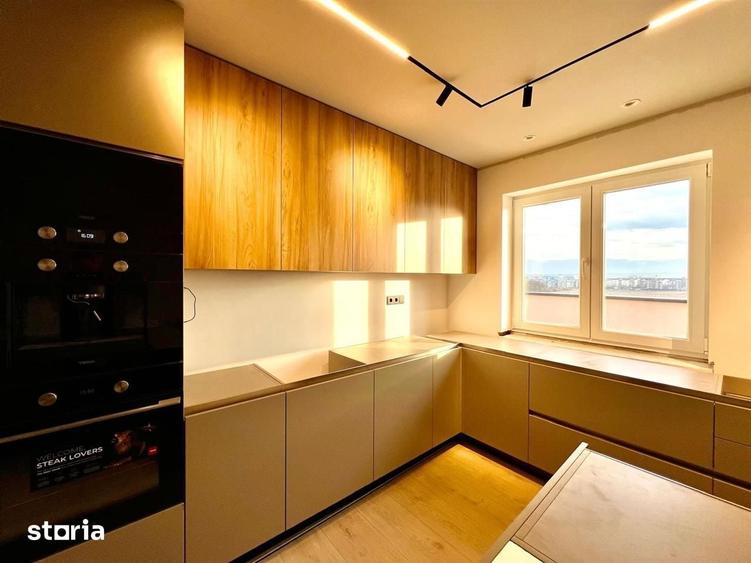 Apartament cu 4 camere decomandat în Central