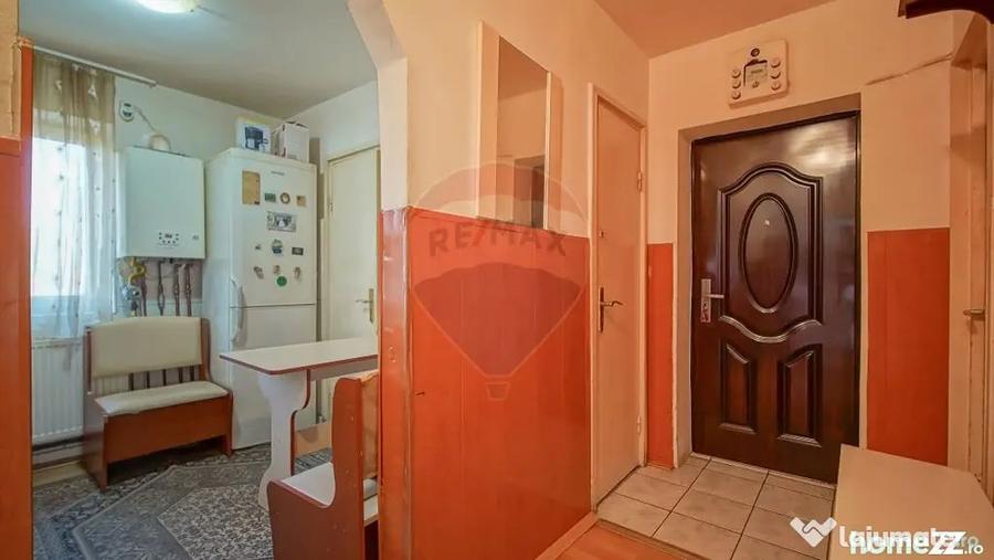Apartament cu 4 camere semidecomandat în Stupini