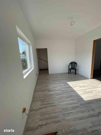 Casă cu 2 camere cu Teren 841 Mp în Ceuaș