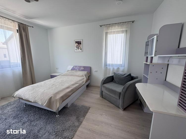Casă cu 5 camere cu Teren 70 Mp în Central
