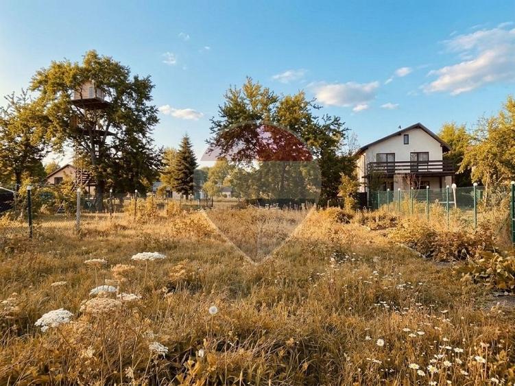 Teren Construcții intravilan de 2432 mp, în Cornu de Jos (Cornu)