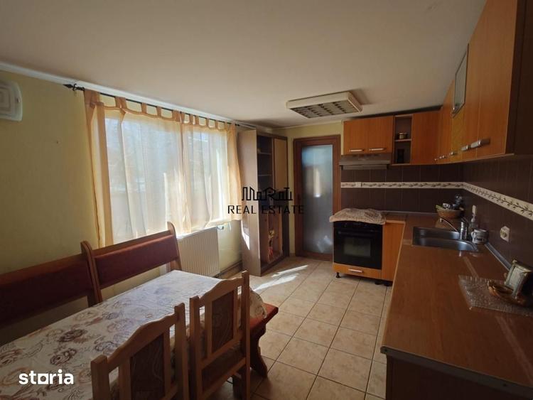 Casă cu 5 camere cu Teren 1440 Mp în Brazii