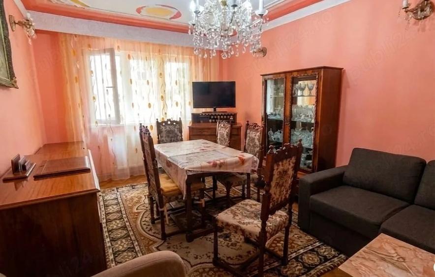 Apartament cu 4 camere decomandat în Vasile Aaron