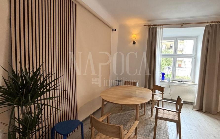 Apartament cu 3 camere decomandat în P-ța Mihai Viteazul