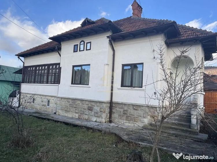 Casă cu 4 camere cu Teren 3489 Mp în Lerești