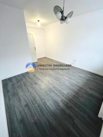 Casă cu 4 camere cu Canalizare în Calea Romanului