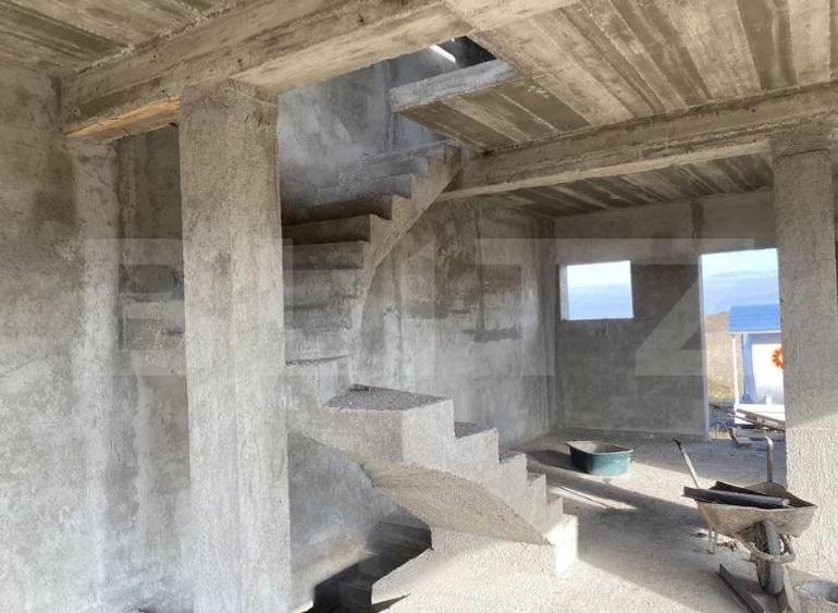 Duplex cu 4 camere cu Teren 385 Mp în Tărlungeni