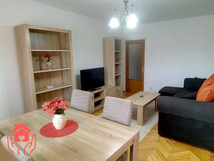 Apartament cu 4 camere decomandat, mobilat în 1 Mai