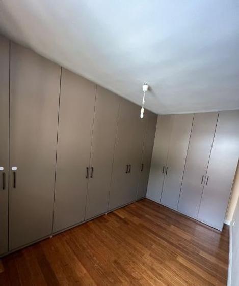Apartament cu 4 camere semidecomandat, mobilat în Calea Călărașilor