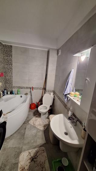 Apartament cu 3 camere decomandat în Chiajna