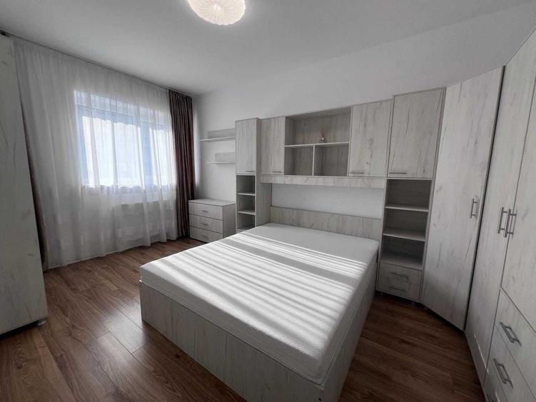 Apartament cu 2 camere decomandat în Noua